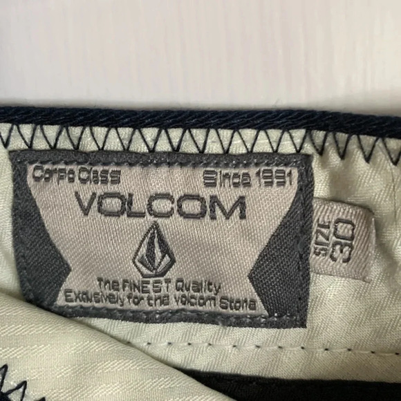 NWT MENS VOLCOM vmonty stretch short in dark navy in size 30 - Picture 4 of 8